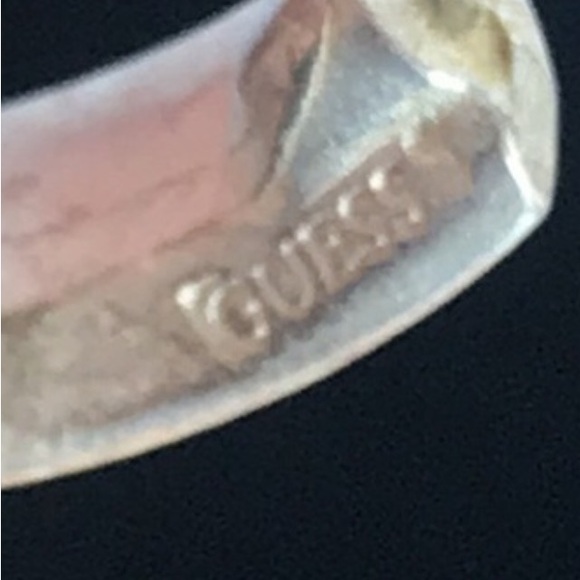 Half hoop small tortoiseshell earrings by Guess. - Picture 6 of 9